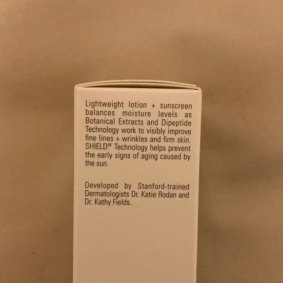 Rodan + Fields Redefine Triple Defense Lotion - new/unused - Picture 2 of 3